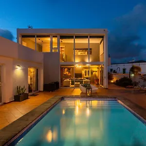 https://villa-alma.in-canary-islands.com
